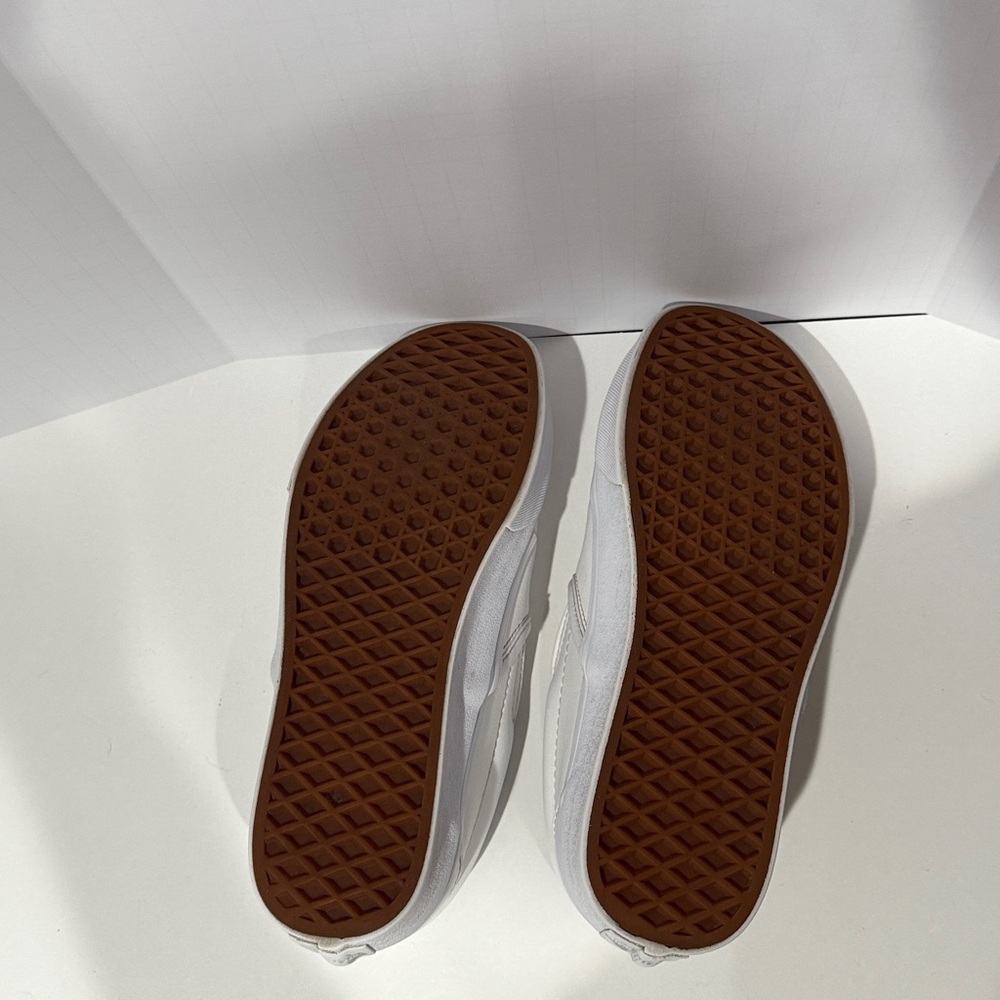 Vans white leather slip on shoes - Picture 8 of 9